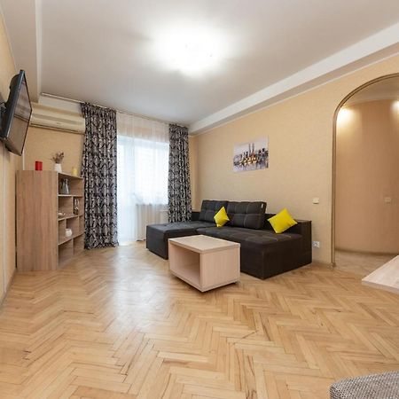 1 Bedroom Apart Near Metro Pecherska Kiev Exterior foto