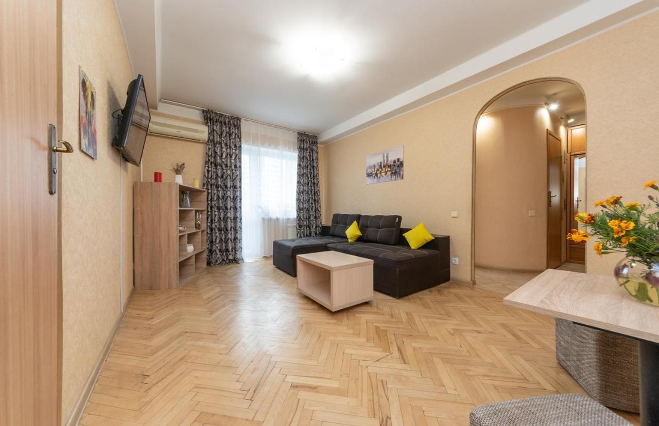 1 Bedroom Apart Near Metro Pecherska Kiev Exterior foto