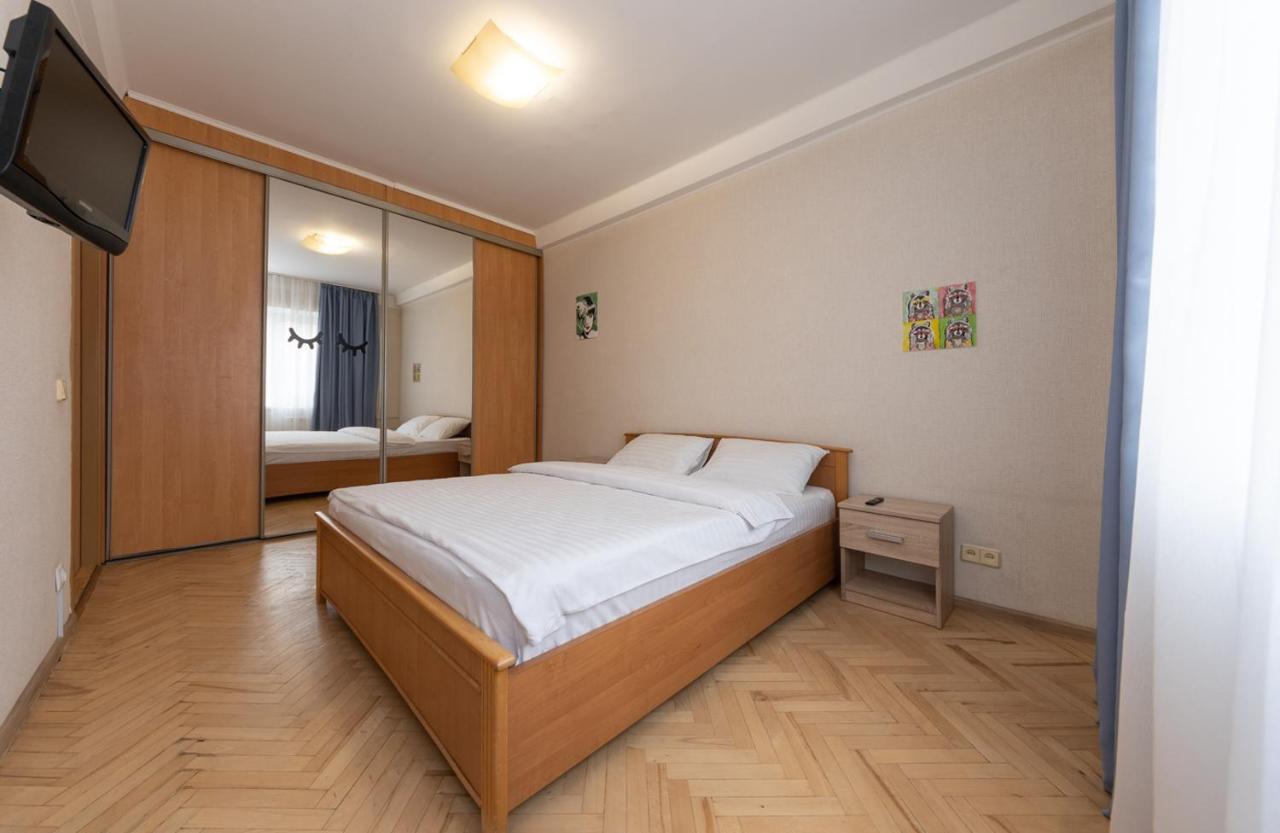 1 Bedroom Apart Near Metro Pecherska Kiev Exterior foto