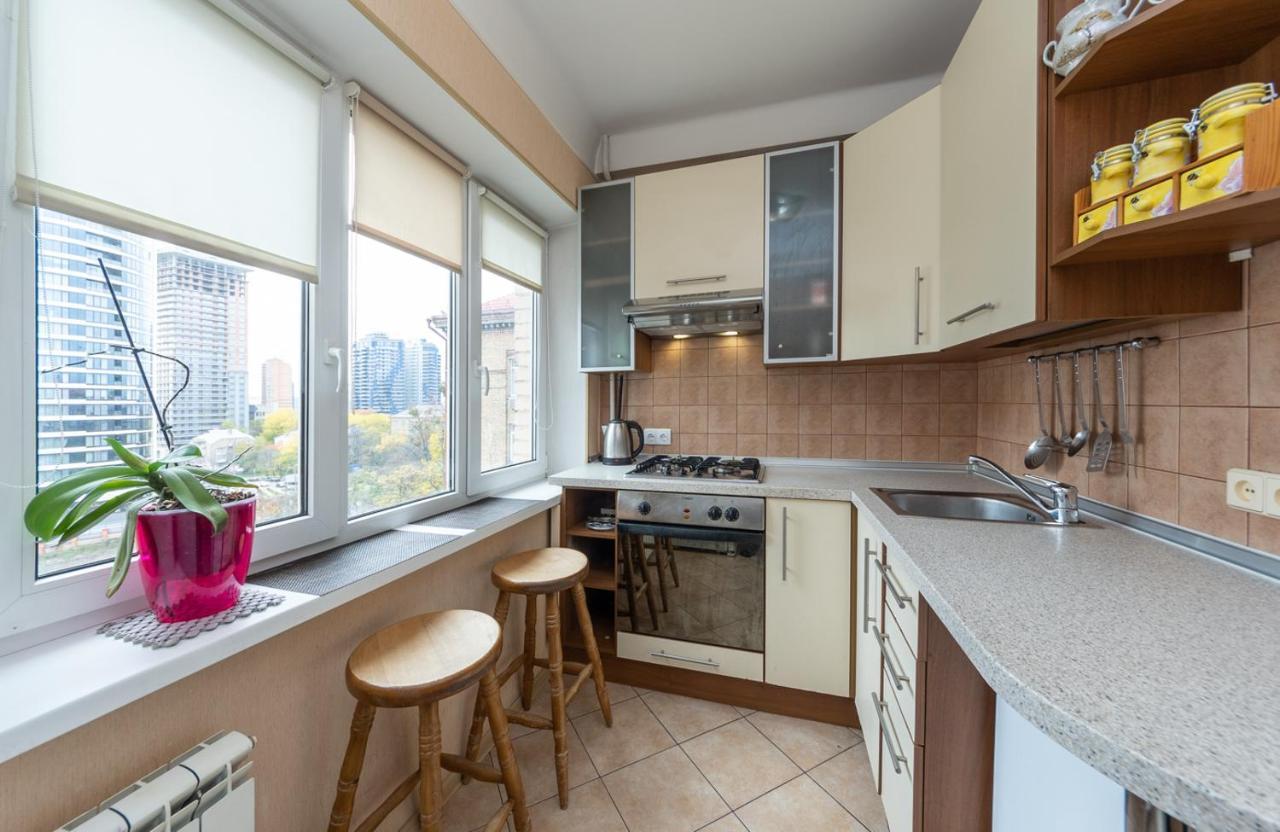 1 Bedroom Apart Near Metro Pecherska Kiev Exterior foto